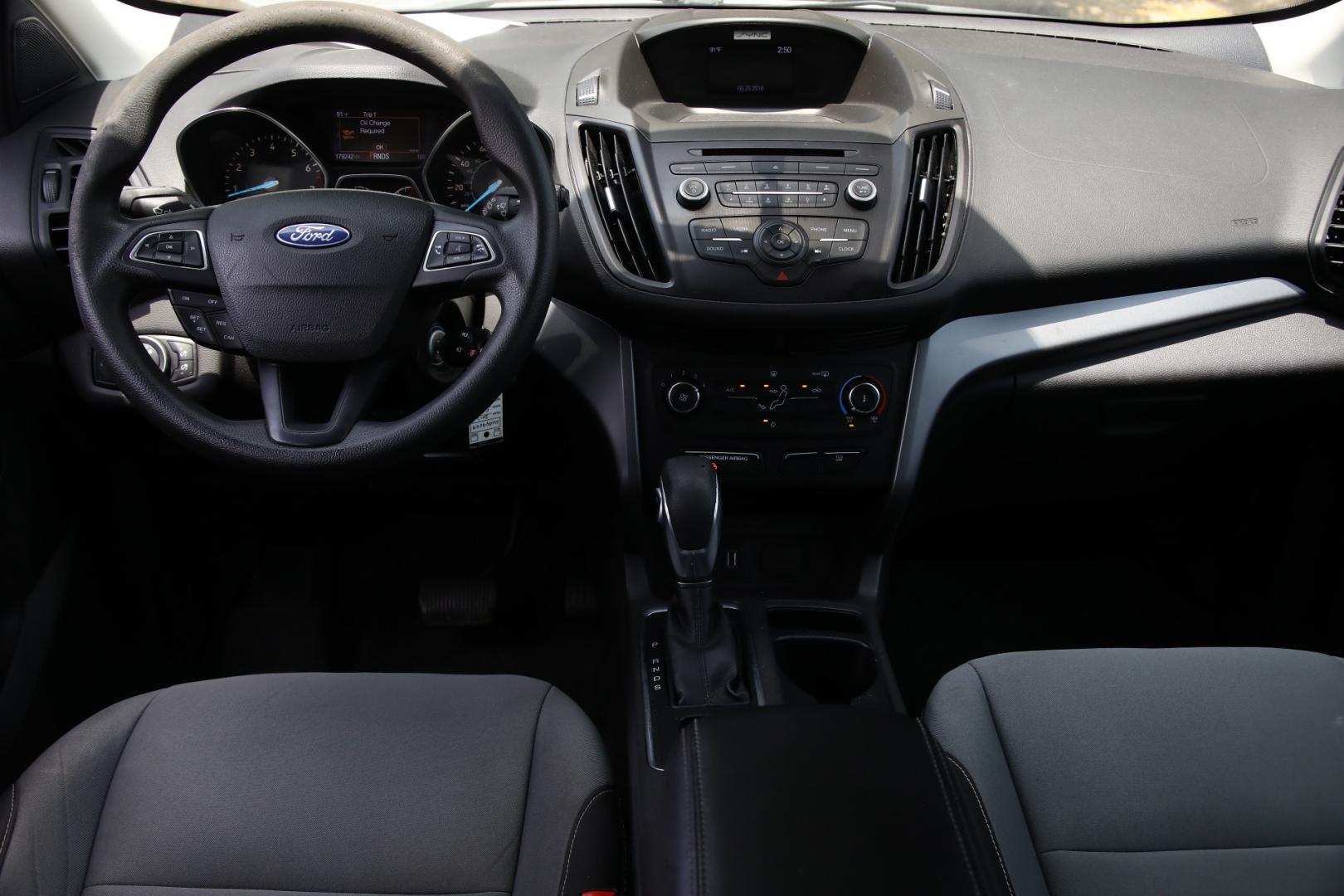 2017 WHITE FORD ESCAPE S FWD (1FMCU0F73HU) with an 2.5L L4 DOHC 16V engine, 6-SPEED AUTOMATIC transmission, located at 420 E. Kingsbury St., Seguin, TX, 78155, (830) 401-0495, 29.581060, -97.961647 - Photo#11
